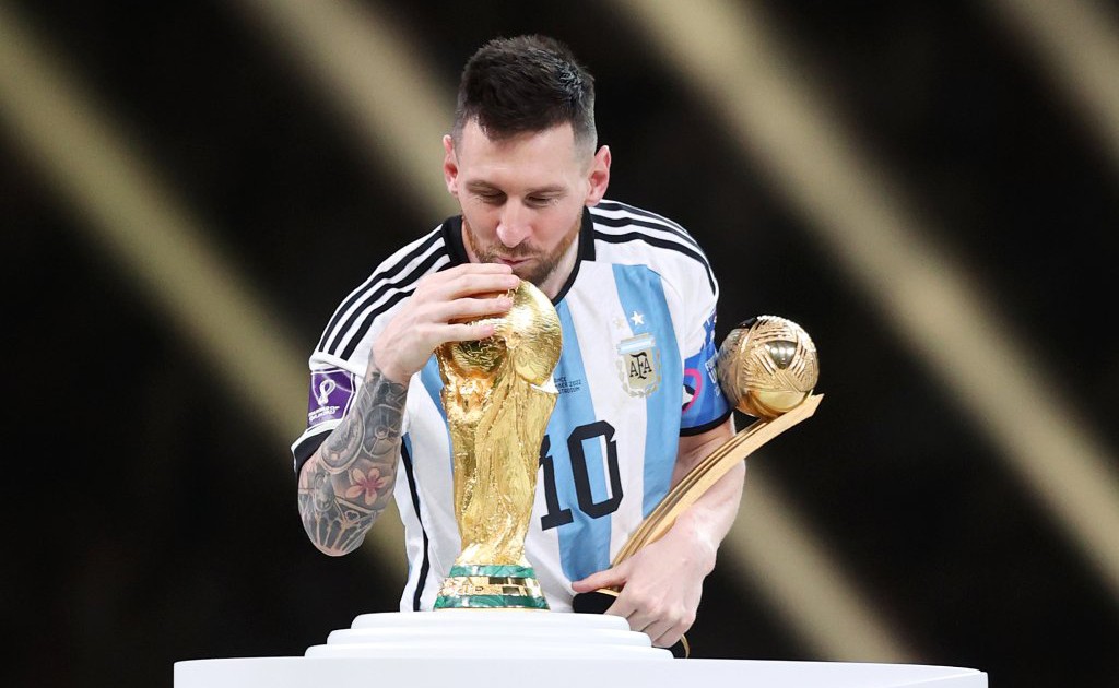Cầu thủ vĩ đại nhất mọi thời đại không thể thiếu cái tên Messi