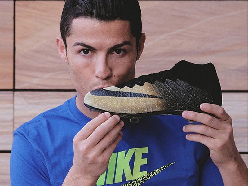 Dòng giày Nike Mercurial là một trong những dòng sản phẩm nổi tiếng nhất được Cristiano Ronaldo hợp tác với Nike